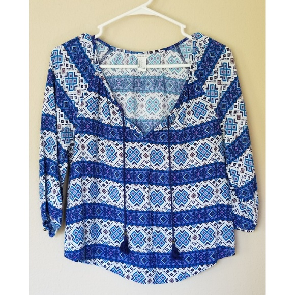3/$20⭐ Forever 21 Blue patterned blue blouse - Picture 2 of 5